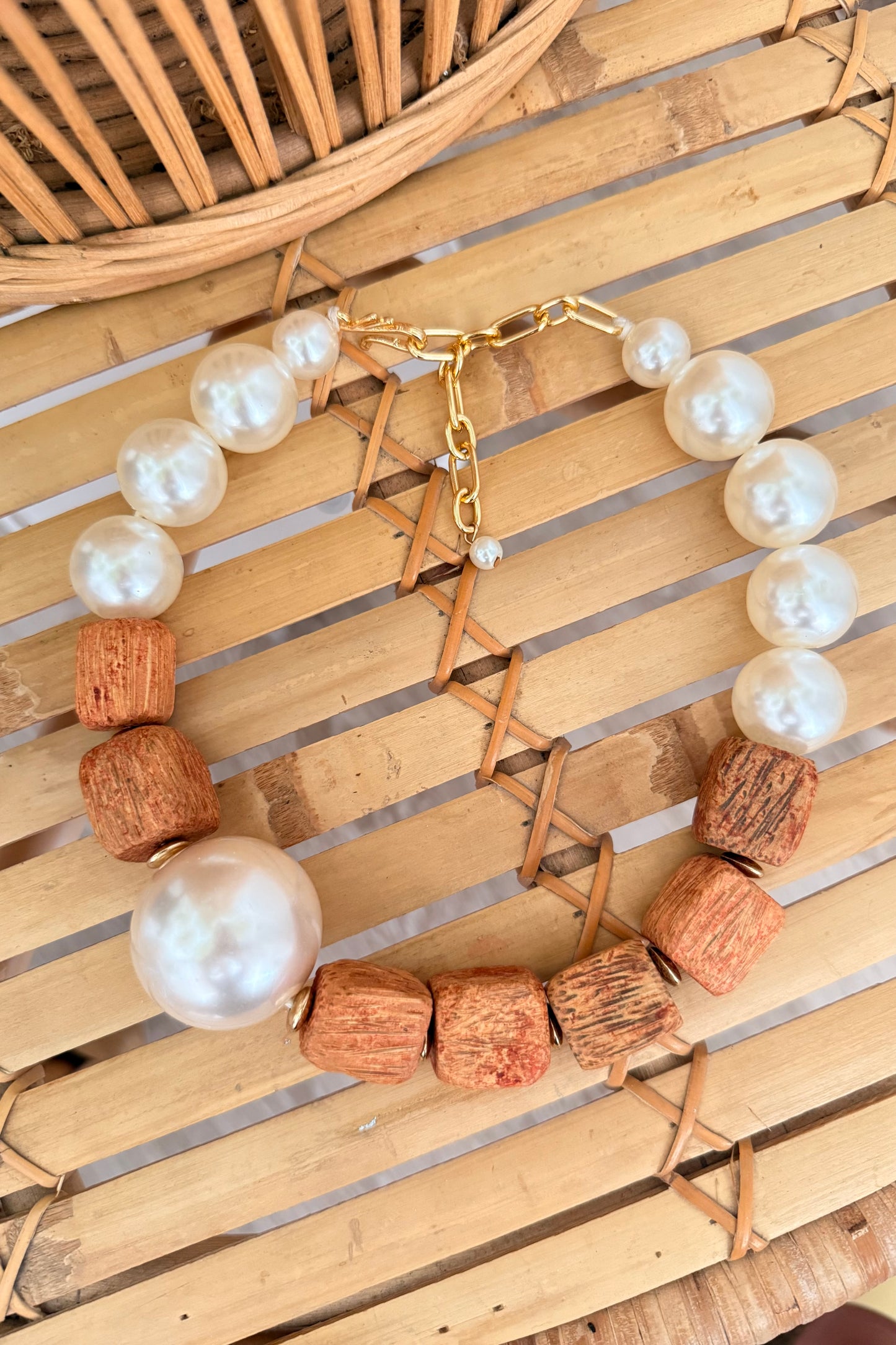 COLLAR PERLAS MADERA