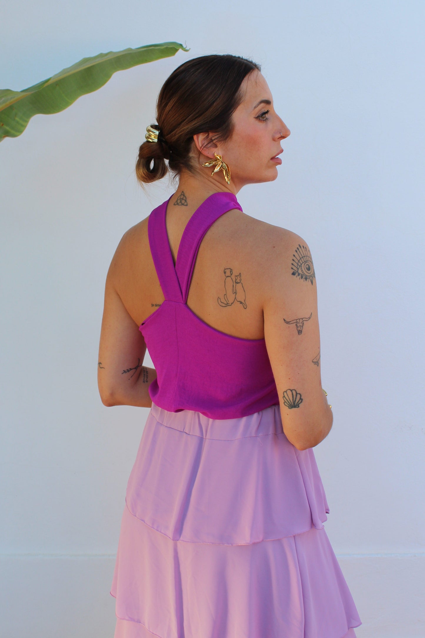 TOP ESCOTE HALTER NUDO