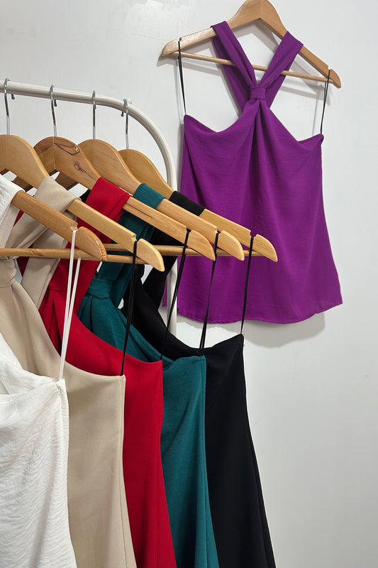 TOP ESCOTE HALTER NUDO