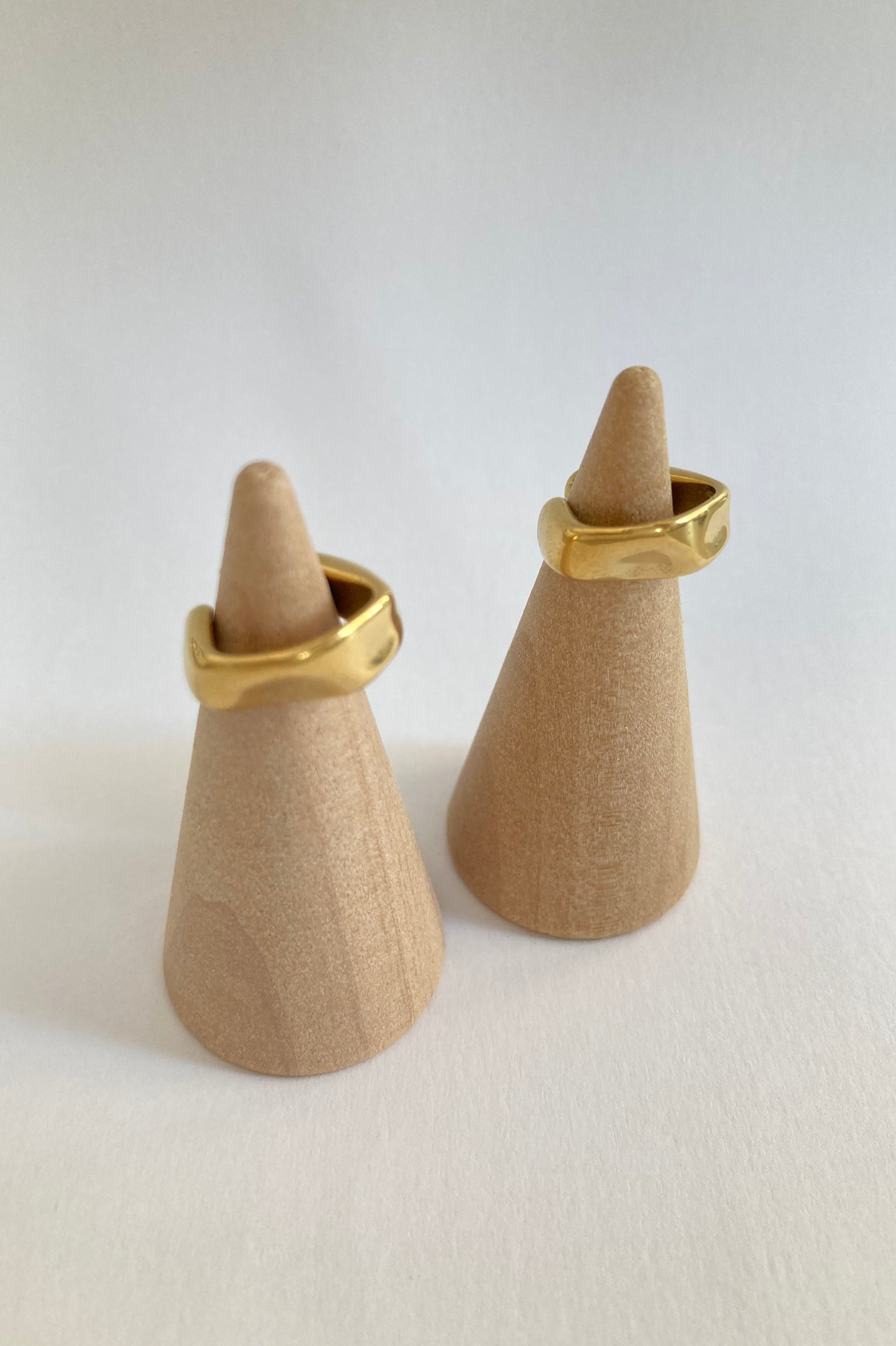 PENDIENTES CUFFS AROS ASIMÉTRICOS