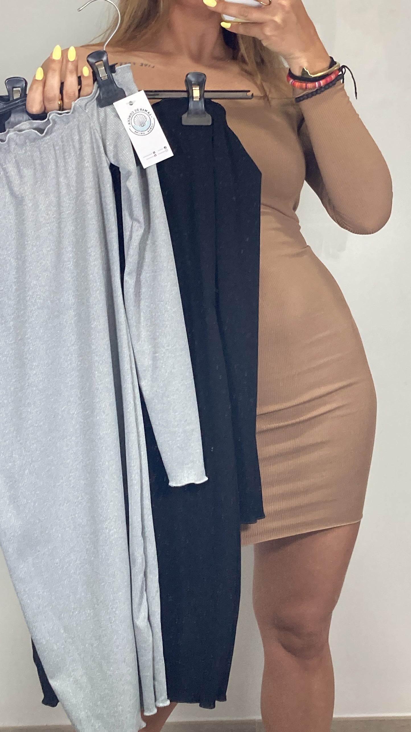VESTIDO HOMBROS DESCUBIERTOS PUNTO CANALE