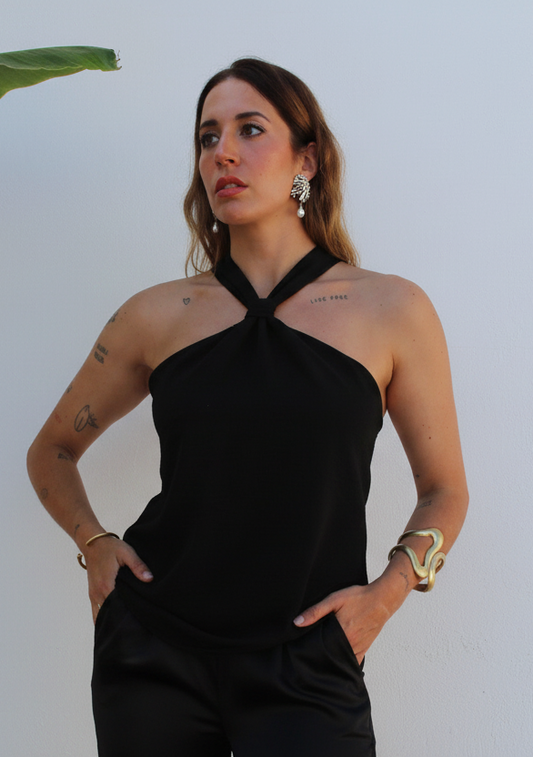 TOP ESCOTE HALTER NUDO