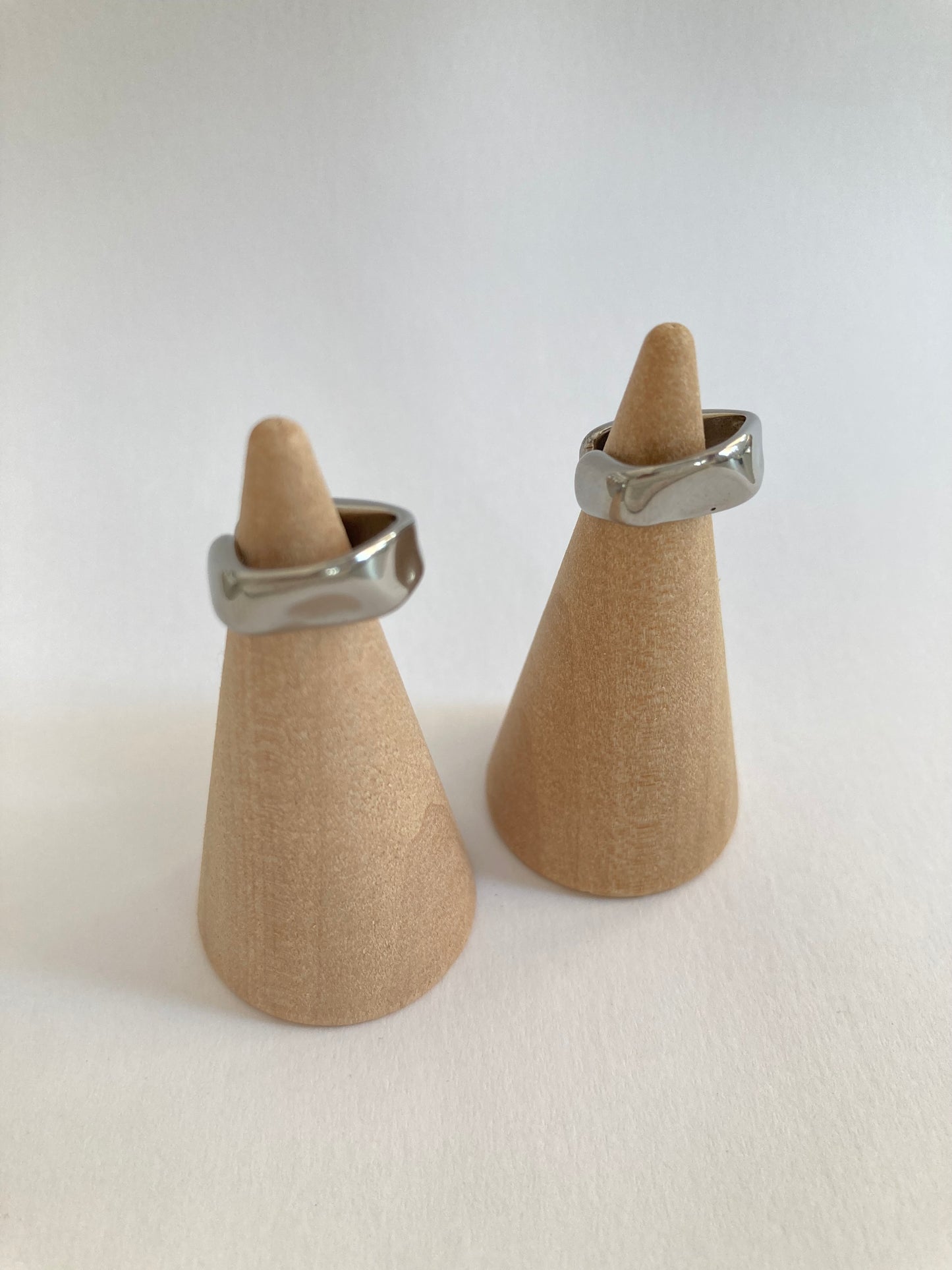 PENDIENTES CUFFS AROS ASIMÉTRICOS