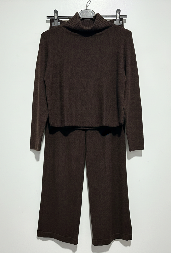CONJUNTO COMFY PUNTO MARRÓN CHOCO