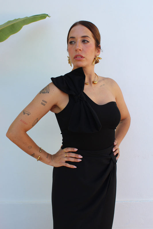 TOP ASIMÉTRICO LAZO